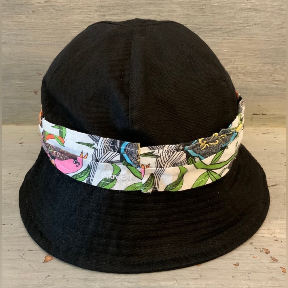 Sakroots Bucket Sunhat Black 10” Diameter Fit Peace and harmony all things GC
